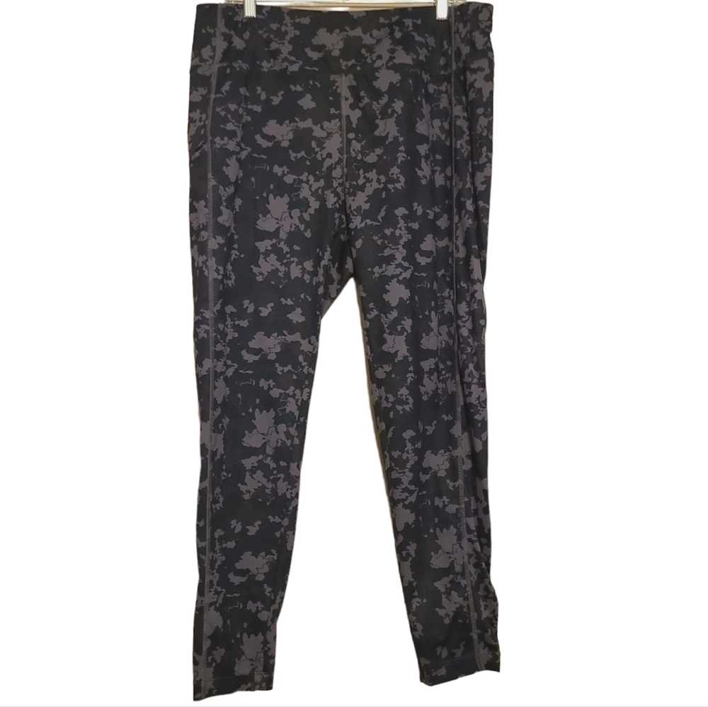 Orvis | Women's Camo Printed Athleisure Leggings (Size XL)